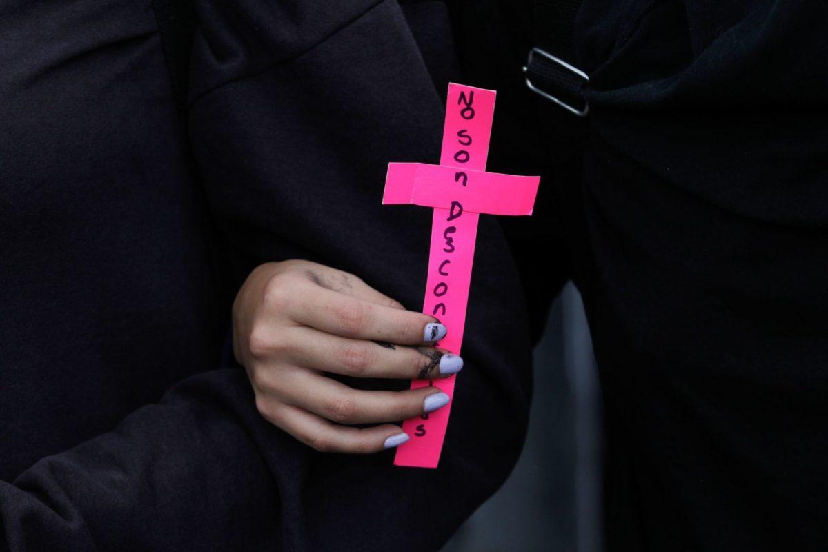 Feministas protestan por casos de abuso y son detenidas, la SEJ las acusa de crimen organizado
