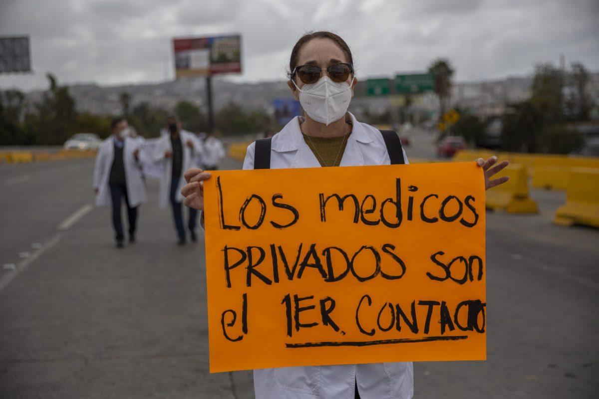 Personal médico del sector privado se ampara para recibir vacuna contra Covid-19